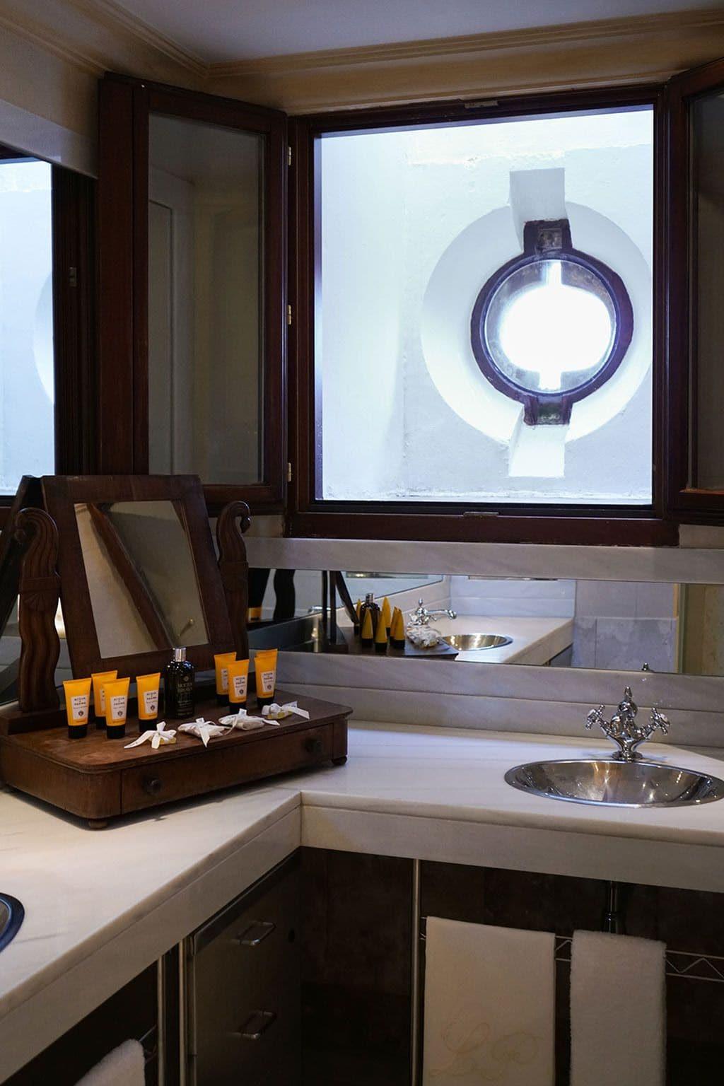 Hotel Landa Burgo Exterior foto Bathroom amenities