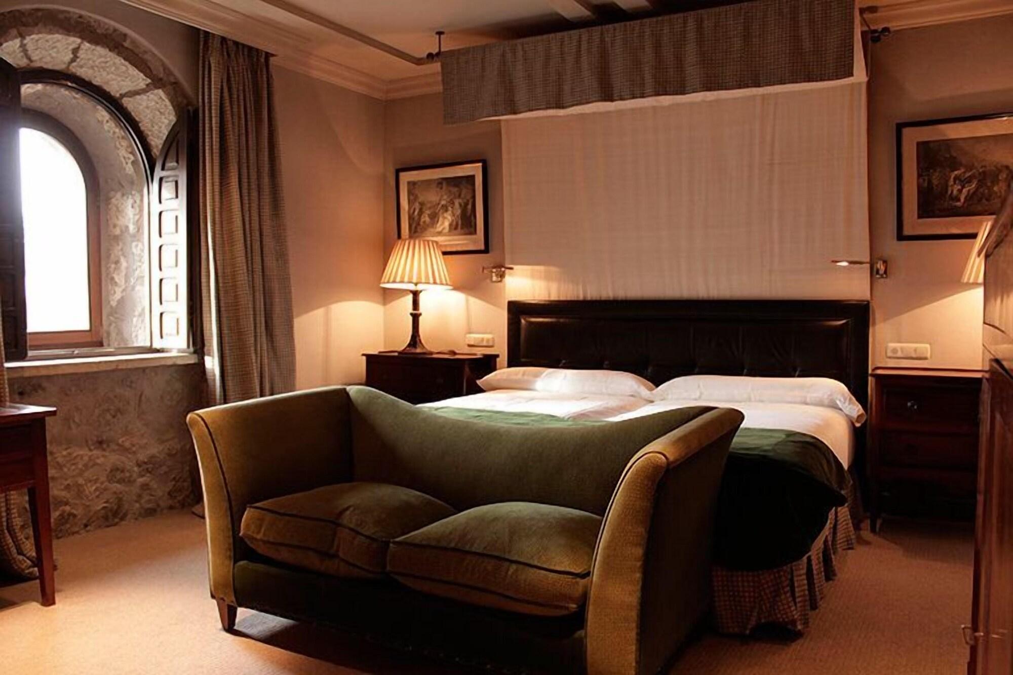 Hotel Landa Burgo Exterior foto A room at the hotel