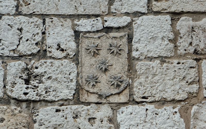 Hotel Landa Burgo Exterior foto Coat of arms of the House of Hohenberg