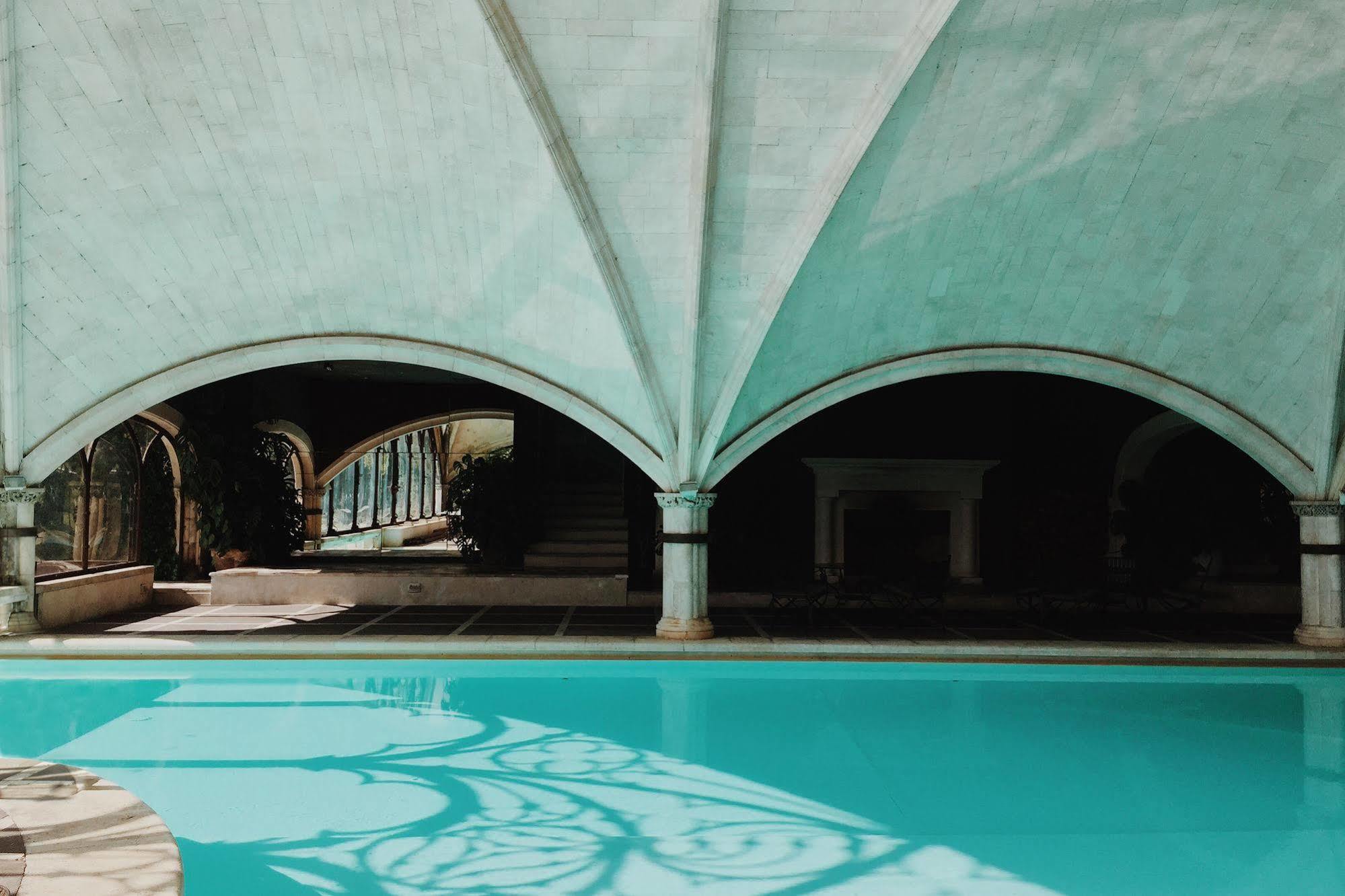 Hotel Landa Burgo Exterior foto The swimming pool
